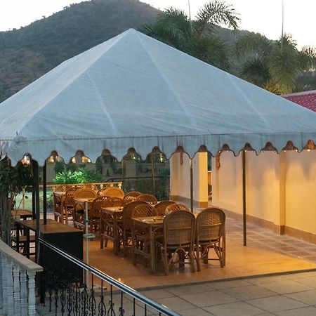 Udai Nature Valley Resort - A Peace Full Farmhouse Resort أُودايبور المظهر الخارجي الصورة