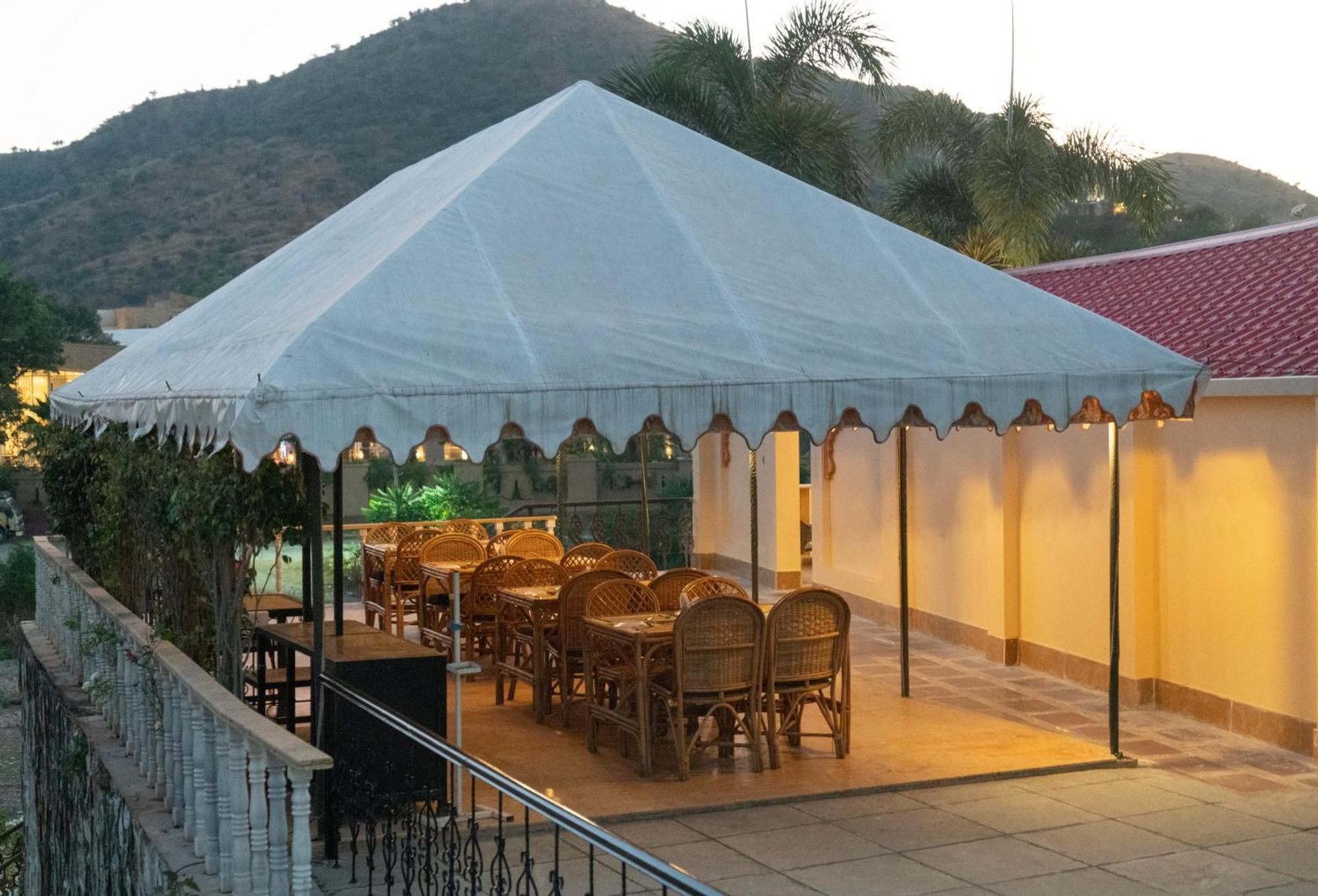 Udai Nature Valley Resort - A Peace Full Farmhouse Resort أُودايبور المظهر الخارجي الصورة